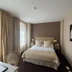 Hotel Le Petit Manoir 4*