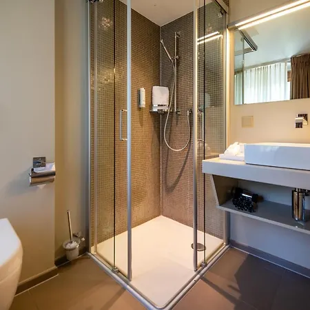 Hotel Le Petit Manoir 4*