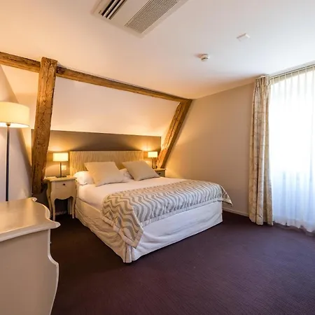 Hotel Le Petit Manoir