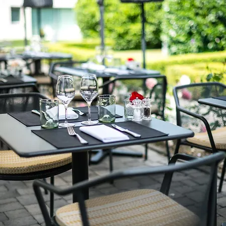 Le Petit Manoir 호텔 모르쥬