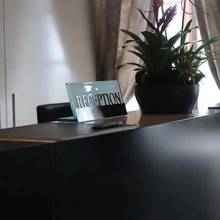 Le Petit Manoir Hotel