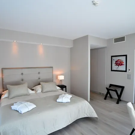 Le Petit Manoir 4*