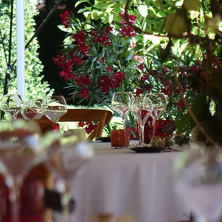 Le Petit Manoir