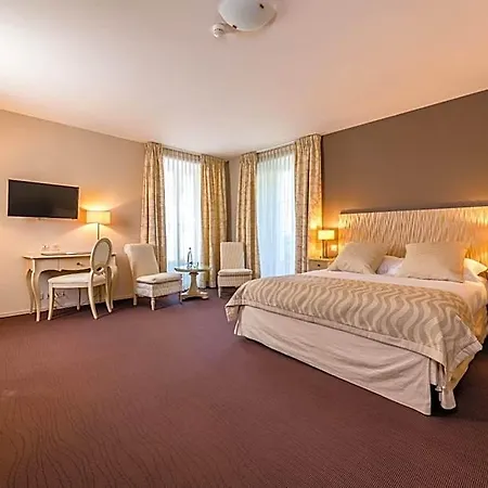 Le Petit Manoir Ξενοδοχείο 4*