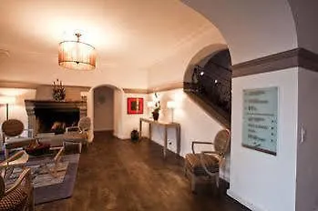Ξενοδοχείο Le Petit Manoir 4*