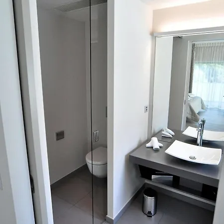 Le Petit Manoir 4*