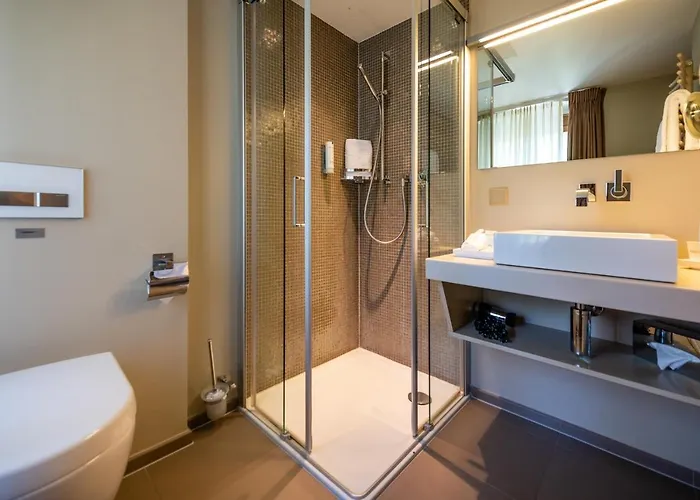 Hotel Le Petit Manoir 4*