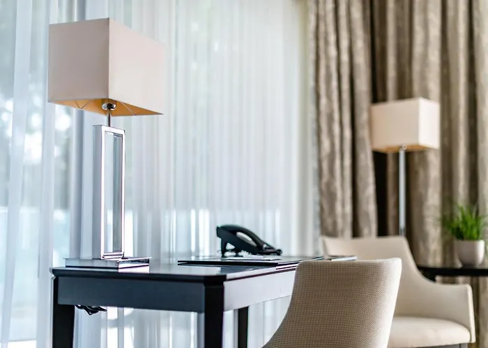 Hotell Le Petit Manoir