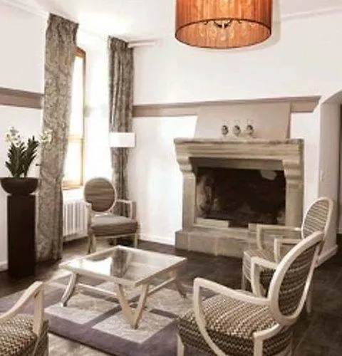 Le Petit Manoir Hotell