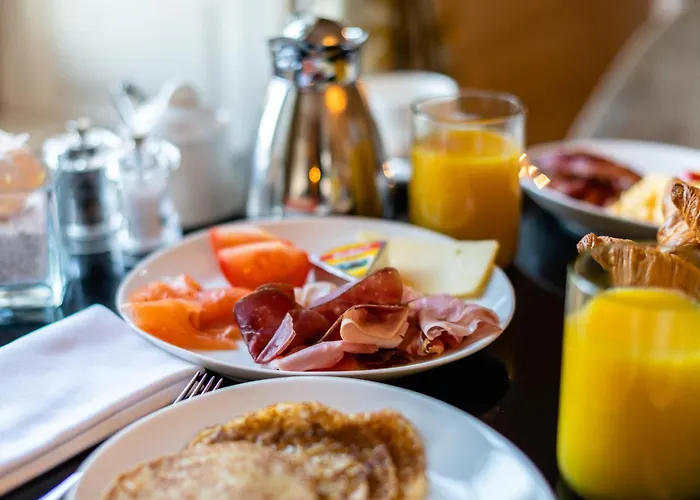 Hotel Le Petit Manoir