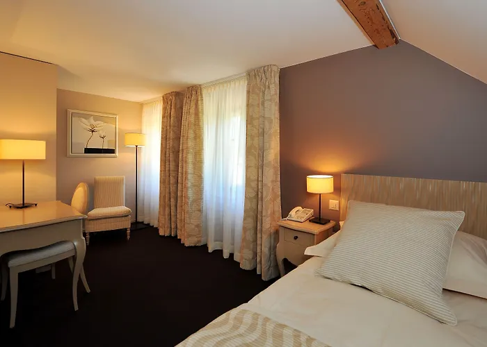 Le Petit Manoir Hotell 4*