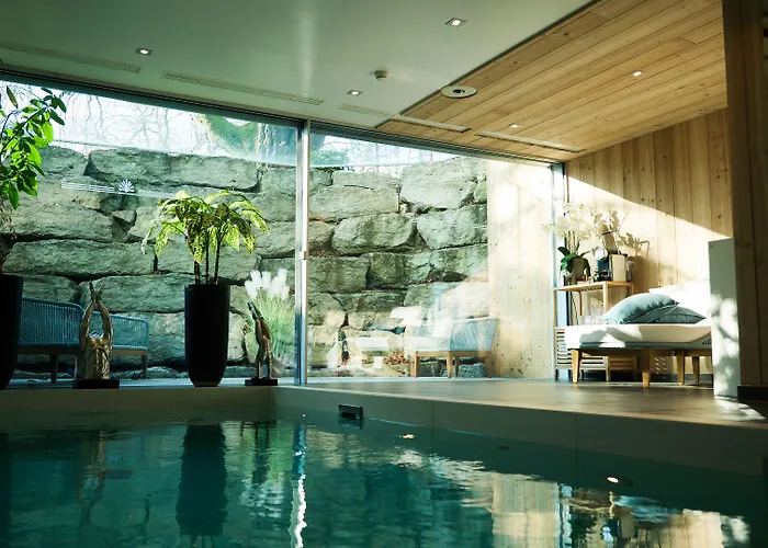 Hotell Le Petit Manoir 4*