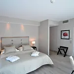 Le Petit Manoir 4*