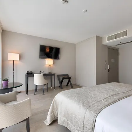 Le Petit Manoir 4*