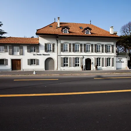 Hotel Le Petit Manoir 4*