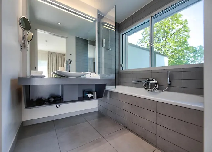 Hotel Le Petit Manoir